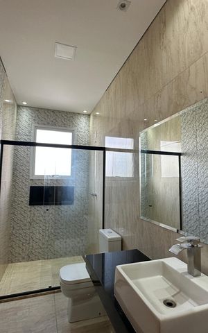 Casa de condomínio para alugar com 262m², 4 quartos e 4 vagas Casa de condomínio para alugar com 262m², 4 quartos e 4 vagasBanheiro Social