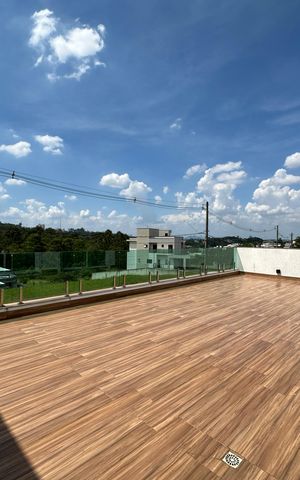 Casa de condomínio para alugar com 262m², 4 quartos e 4 vagas Casa de condomínio para alugar com 262m², 4 quartos e 4 vagasVaranda