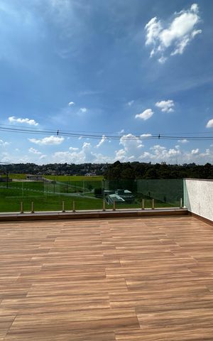 Casa de condomínio para alugar com 262m², 4 quartos e 4 vagas Casa de condomínio para alugar com 262m², 4 quartos e 4 vagasVaranda
