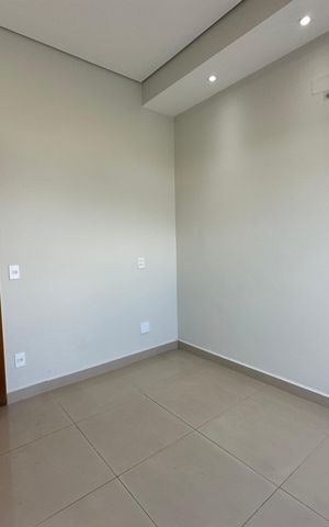 Casa de condomínio para alugar com 262m², 4 quartos e 4 vagas Casa de condomínio para alugar com 262m², 4 quartos e 4 vagasQuarto 1