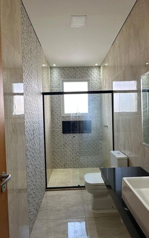 Casa de condomínio para alugar com 262m², 4 quartos e 4 vagas Casa de condomínio para alugar com 262m², 4 quartos e 4 vagasBanheiro Social