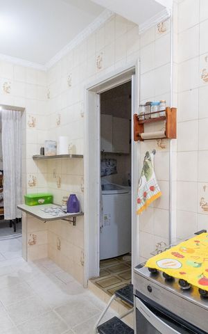 Casa à venda com 150m², 3 quartos e 2 vagas Casa à venda com 150m², 3 quartos e 2 vagasCozinha
