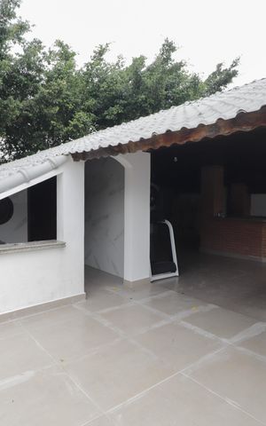 Casa à venda com 329m², 3 quartos e 2 vagas Casa à venda com 329m², 3 quartos e 2 vagasChurrasqueira