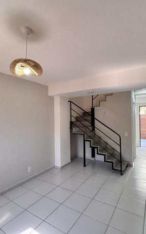 Casa de condomínio à venda com 65m², 2 quartos e 1 vaga Casa de condomínio à venda com 65m², 2 quartos e 1 vagaSala