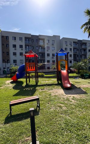 Casa de condomínio à venda com 65m², 2 quartos e 1 vaga Casa de condomínio à venda com 65m², 2 quartos e 1 vagaÁrea comum
