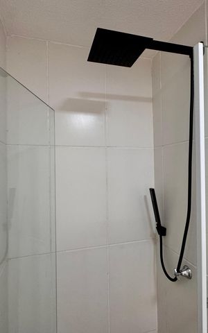 Casa de condomínio à venda com 65m², 2 quartos e 1 vaga Casa de condomínio à venda com 65m², 2 quartos e 1 vagaBanheiro Social