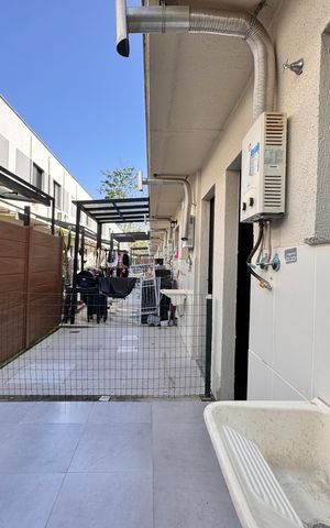 Casa de condomínio à venda com 65m², 2 quartos e 1 vaga Casa de condomínio à venda com 65m², 2 quartos e 1 vagaÁrea de Serviço