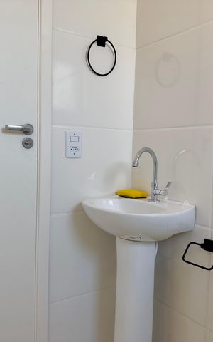 Apartamento para alugar com 55m², 2 quartos e 1 vaga Apartamento para alugar com 55m², 2 quartos e 1 vagaBanheiro 1