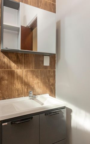 Casa para alugar com 450m², 4 quartos e 4 vagas Casa para alugar com 450m², 4 quartos e 4 vagasBanheiro da Suíte 2