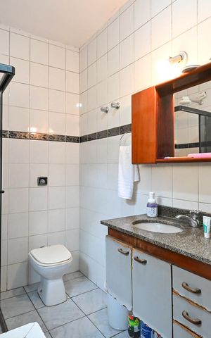 Casa para alugar com 260m², 3 quartos e 2 vagasBanheiro Suíte 