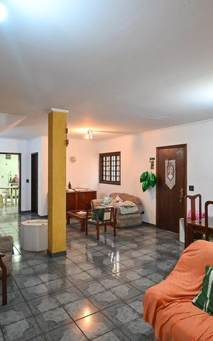 Casa para alugar com 260m², 3 quartos e 2 vagasSala