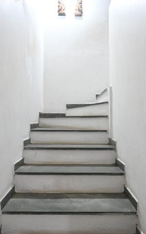 Casa para alugar com 260m², 3 quartos e 2 vagasEscada