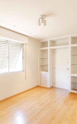 Apartamento para alugar com 90m², 2 quartos e sem vagaSala