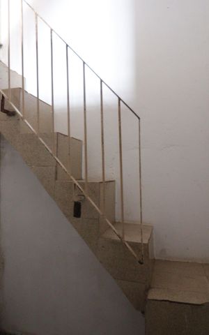 Casa à venda com 125m², 3 quartos e 2 vagasEscada
