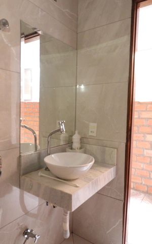 Casa à venda com 125m², 3 quartos e 2 vagasBanheiro