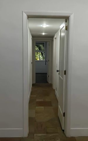 Apartamento para alugar com 110m², 3 quartos e sem vaga Apartamento para alugar com 110m², 3 quartos e sem vagaCorredor