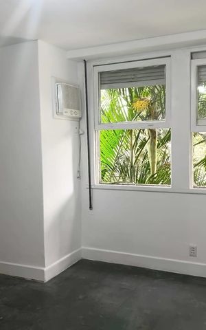 Apartamento para alugar com 110m², 3 quartos e sem vaga Apartamento para alugar com 110m², 3 quartos e sem vagaQuarto
