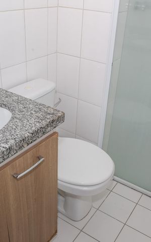 Apartamento para alugar com 57m², 2 quartos e 1 vaga Apartamento para alugar com 57m², 2 quartos e 1 vagaBanheiro da Suíte