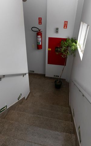 Apartamento à venda com 85m², 3 quartos e 1 vagaESCADARIA