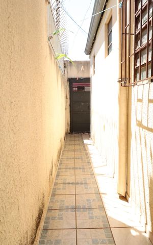 Casa para alugar com 60m², 2 quartos e sem vagaCorredor de acesso