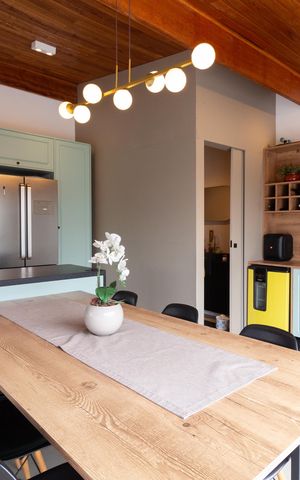 Apartamento à venda com 161m², 3 quartos e 3 vagas Apartamento à venda com 161m², 3 quartos e 3 vagasCozinha