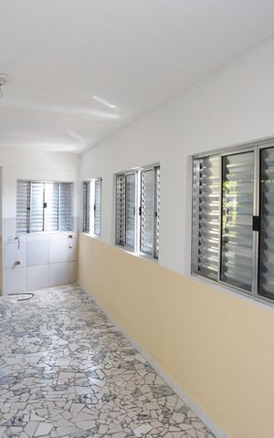 Casa para alugar com 100m², 4 quartos e 5 vagasÁrea de Serviço