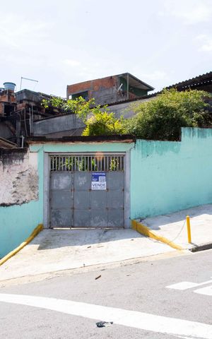 Casa para alugar com 100m², 4 quartos e 5 vagasFachada