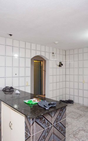 Casa para alugar com 100m², 4 quartos e 5 vagasSala/Cozinha