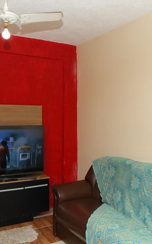 Casa à venda com 63m², 3 quartos e 1 vagaSala