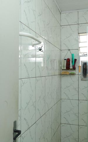 Casa à venda com 63m², 3 quartos e 1 vagaBanheiro 1
