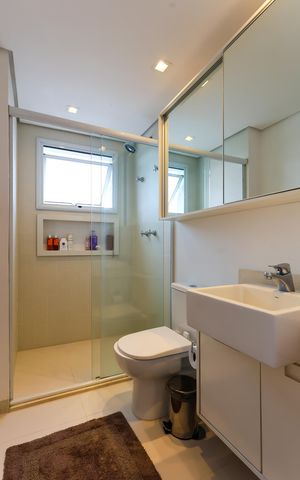 Apartamento à venda com 168m², 3 quartos e 4 vagas Apartamento à venda com 168m², 3 quartos e 4 vagasBanheiro da Suíte 2