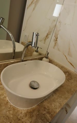 Apartamento para alugar com 60m², 2 quartos e 1 vagaBanheiro da Suíte - Pia