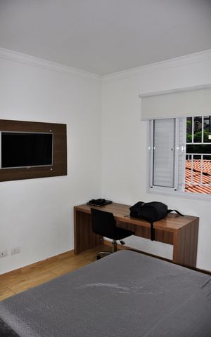 Casa à venda com 159m², 3 quartos e 4 vagas Casa à venda com 159m², 3 quartos e 4 vagasDetalhe - Quarto 02 com Suíte