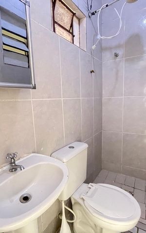 Casa para alugar com 40m², 1 quarto e sem vaga Casa para alugar com 40m², 1 quarto e sem vagaBanheiro