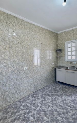 Casa para alugar com 80m², 2 quartos e 2 vagas Casa para alugar com 80m², 2 quartos e 2 vagasCozinha