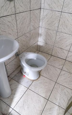 Casa para alugar com 90m², 2 quartos e 2 vagasBanheiro Social