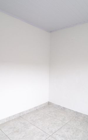 Casa para alugar com 90m², 2 quartos e 2 vagasQuarto 1