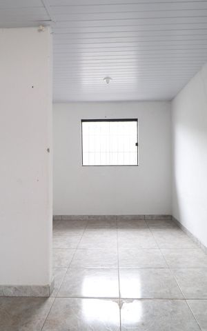 Casa para alugar com 90m², 2 quartos e 2 vagasSala