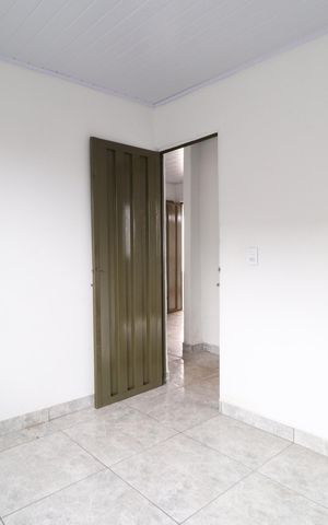 Casa para alugar com 90m², 2 quartos e 2 vagasQuarto 1
