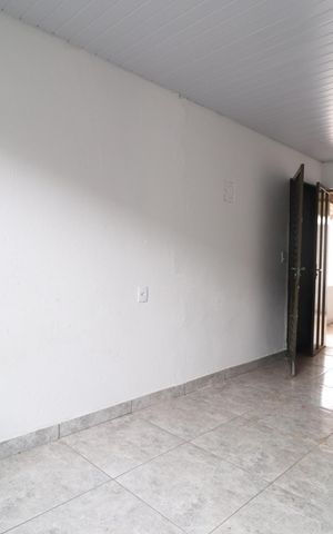 Casa para alugar com 90m², 2 quartos e 2 vagasSala