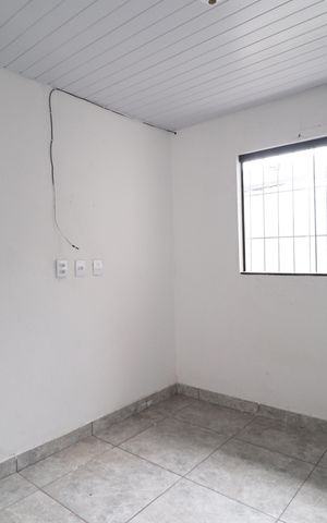 Casa para alugar com 90m², 2 quartos e 2 vagasSala