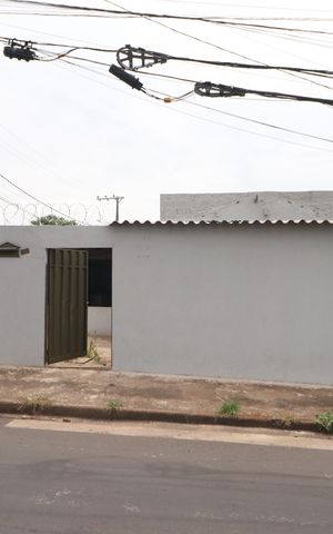 Casa para alugar com 90m², 2 quartos e 2 vagasFachada