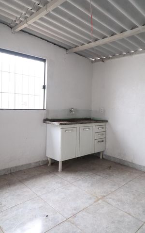 Casa para alugar com 90m², 2 quartos e 2 vagasCozinha