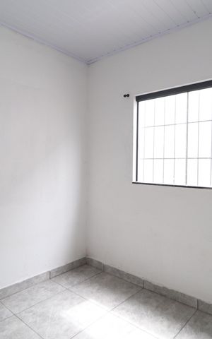 Casa para alugar com 90m², 2 quartos e 2 vagasQuarto 2