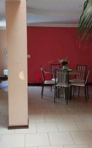 Casa à venda com 300m², 3 quartos e 6 vagas