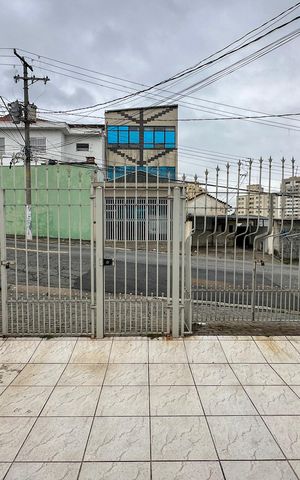 Casa para alugar com 300m², 3 quartos e 3 vagas Casa para alugar com 300m², 3 quartos e 3 vagasGaragem