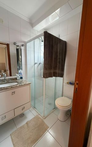Apartamento à venda com 92m², 3 quartos e 2 vagas Apartamento à venda com 92m², 3 quartos e 2 vagasBanheiro 1