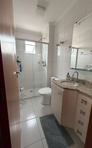 Apartamento à venda com 92m², 3 quartos e 2 vagas Apartamento à venda com 92m², 3 quartos e 2 vagasBanheiro 2