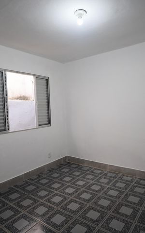 Casa para alugar com 48m², 1 quarto e 1 vagaQuarto