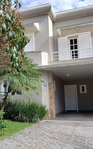 Casa à venda com 394m², 4 quartos e 4 vagasFachada